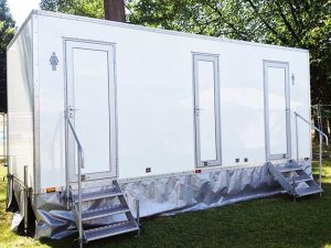 The Windsor trailer luxury loo